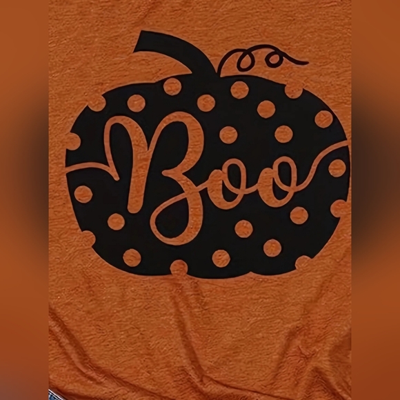 BOO Pumpkin T-shirt - Picture 3 of 3